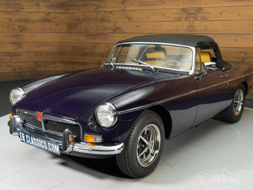Image 13/19 of MG MGB (1973)