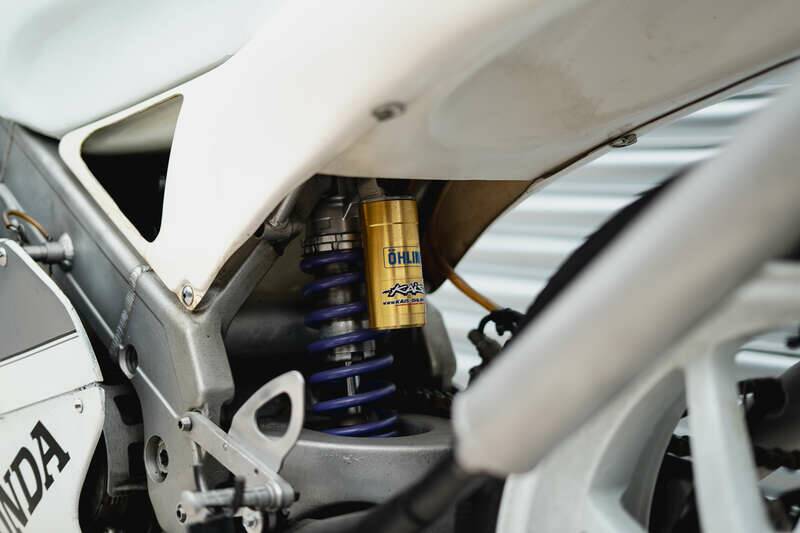 Bild 28/50 von Honda RS 250 RF (1993)