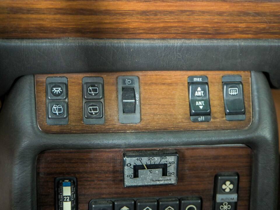 Bild 20/50 von Mercedes-Benz 300 D (1983)