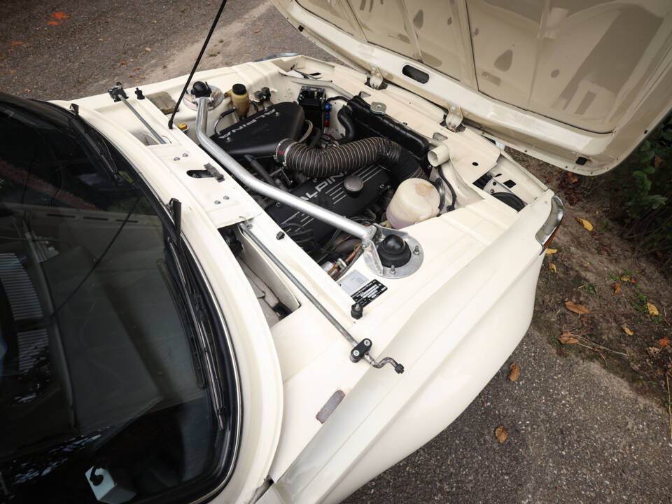 Image 27/80 de BMW 2002 (1975)