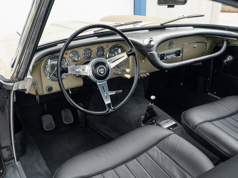 Afbeelding 33/88 van Maserati 3500 GT Touring (1960)
