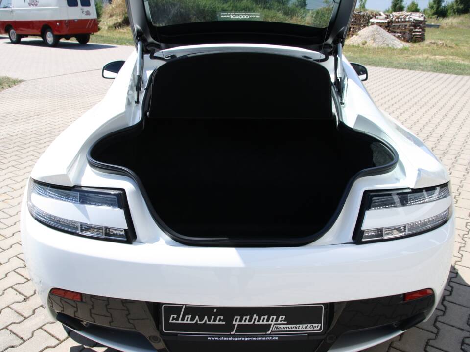 Image 16/24 de Aston Martin V12 Vantage S (2015)