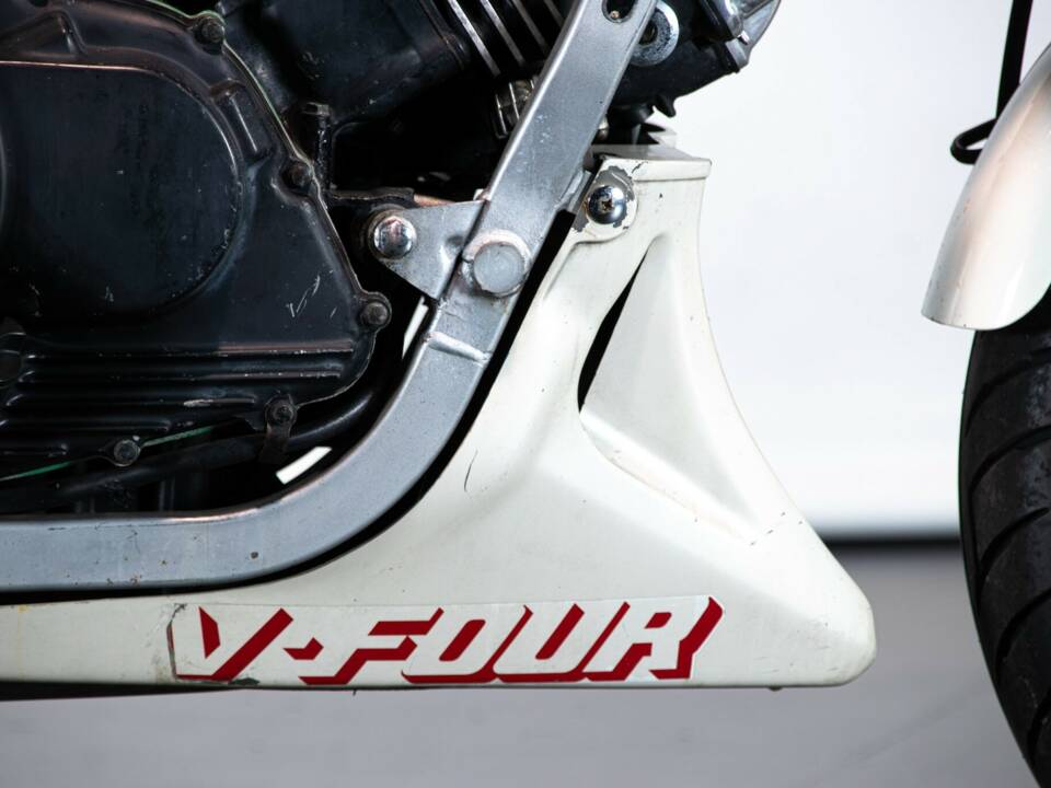 Image 41/50 de Honda VF 750 (1983)