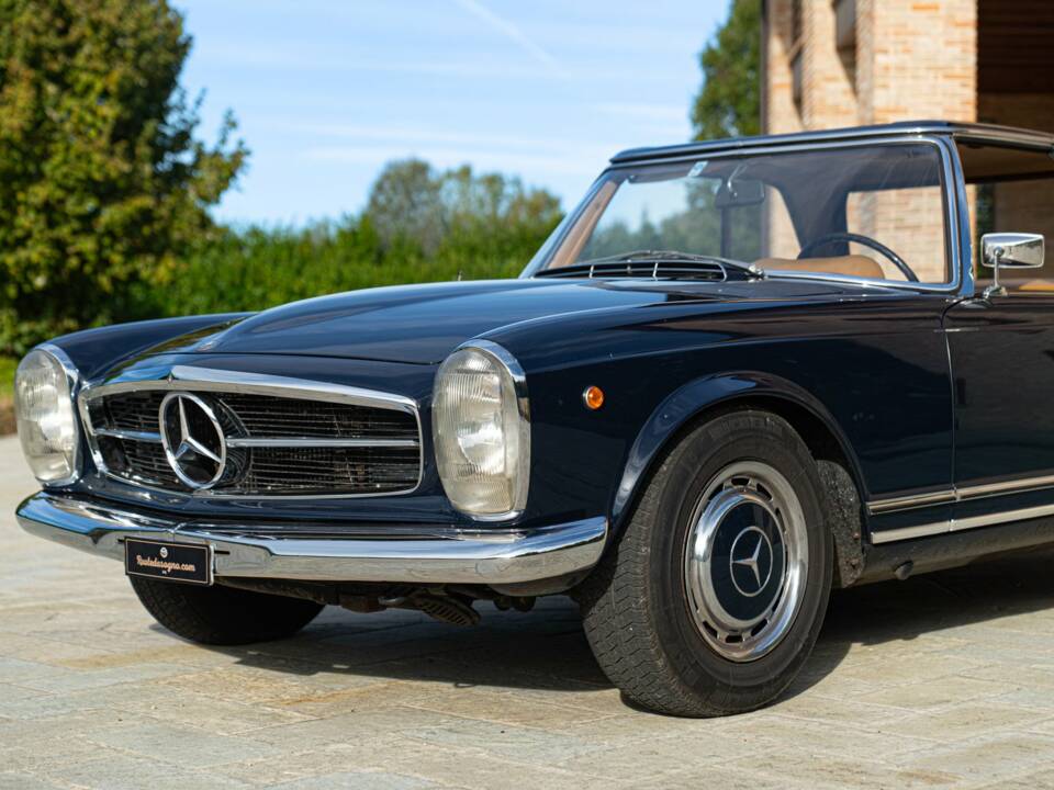Image 12/50 de Mercedes-Benz 280 SL (1969)