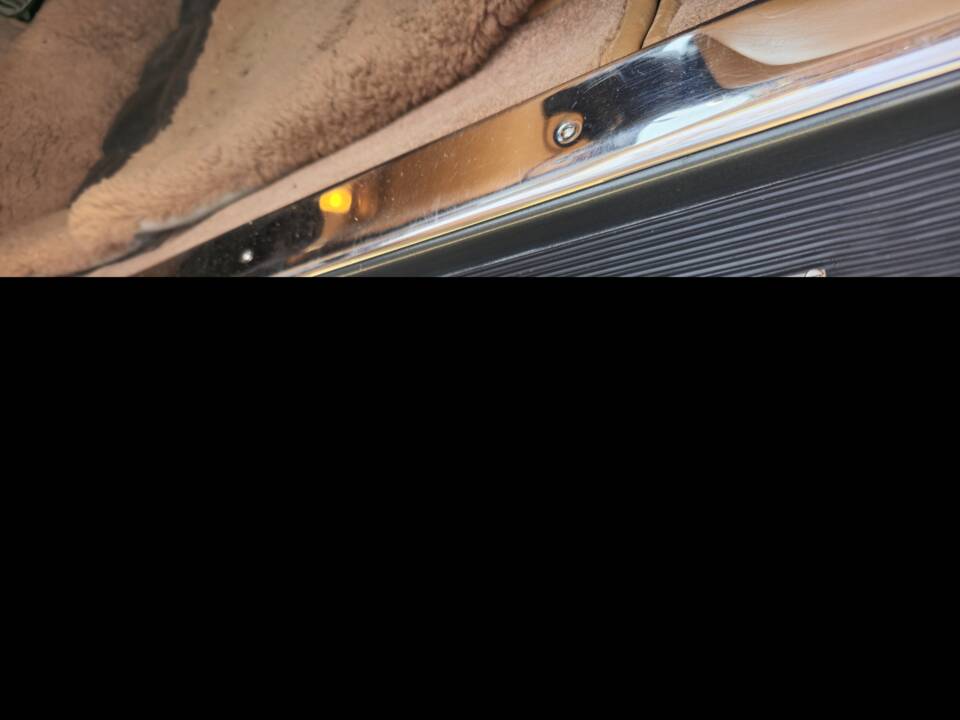 Image 24/33 of Bentley Turbo R lang (1992)