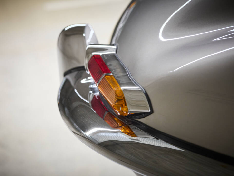 Immagine 56/99 di Jaguar E-Type 3.8 (1964)