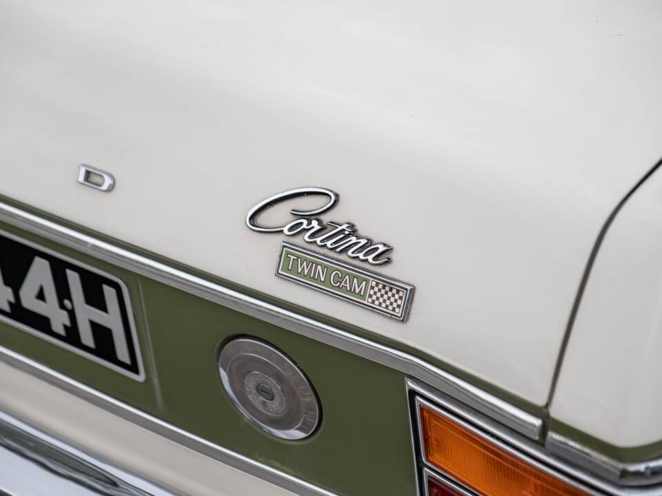 Image 17/41 de Ford Lotus Cortina (1970)