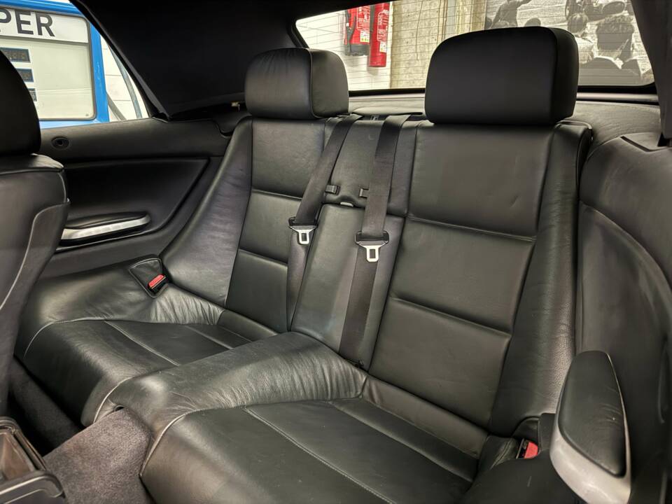 Image 10/19 of BMW 330Ci (2003)