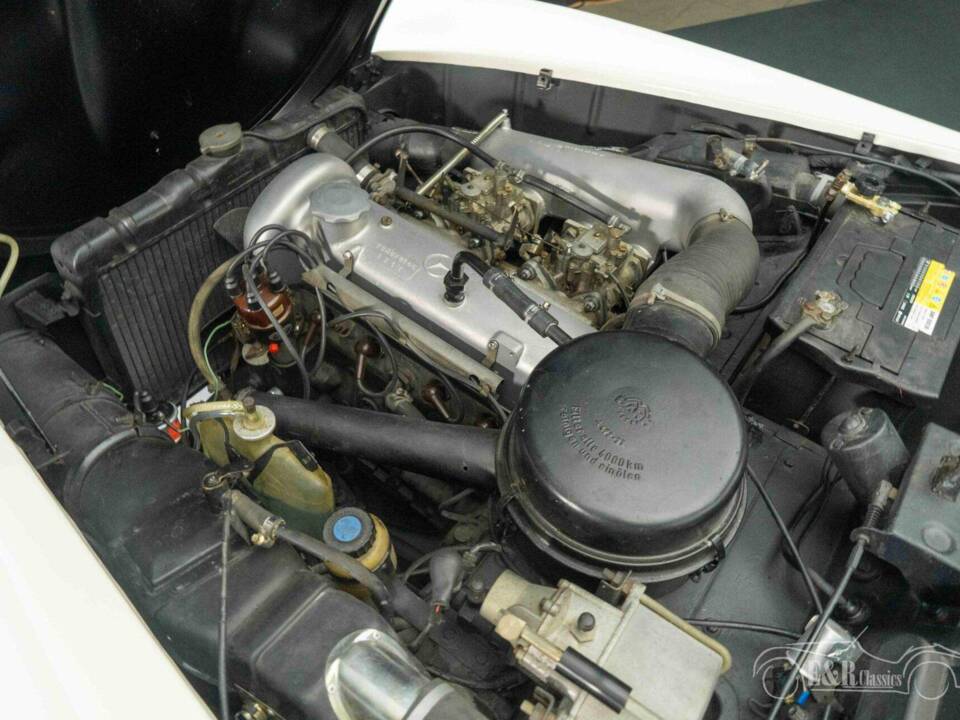 Afbeelding 17/19 van Mercedes-Benz 190 SL (1961)