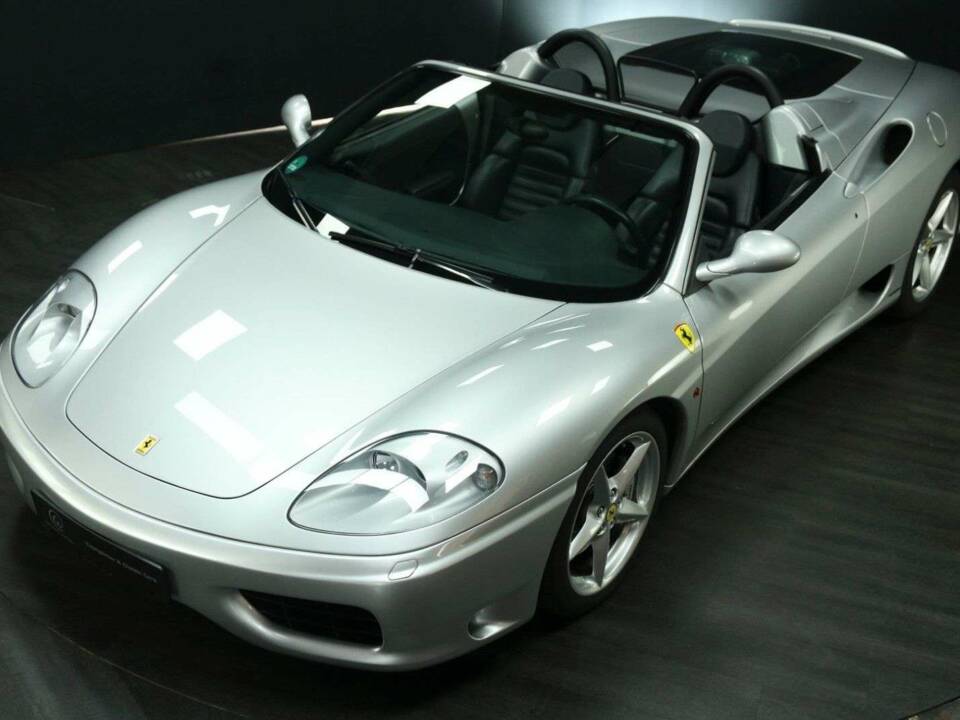 Immagine 46/50 di Ferrari 360 Spider (2003)
