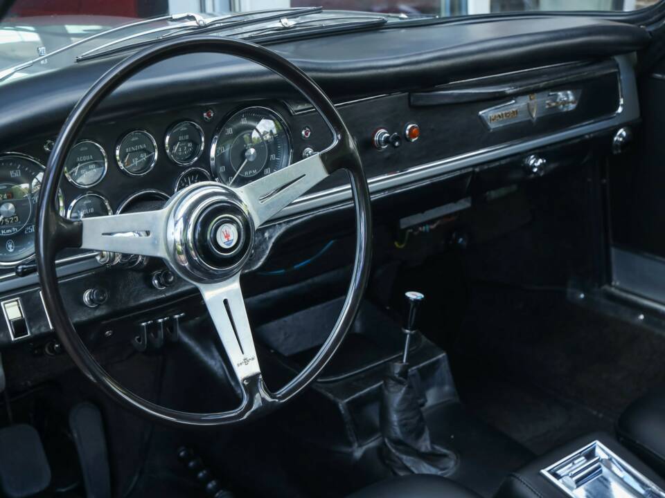 Image 19/50 of Maserati 3500 GTI Sebring (1967)