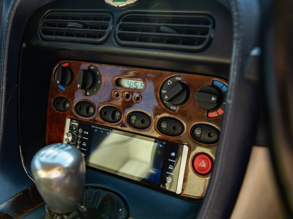 Bild 30/32 von Aston Martin DB 7 Vantage Prototype (1995)