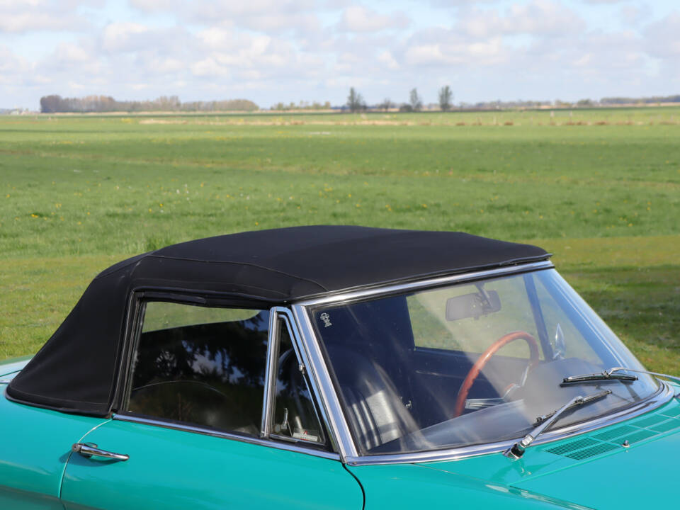 Image 35/50 of Alfa Romeo 1750 Spider Veloce (1969)
