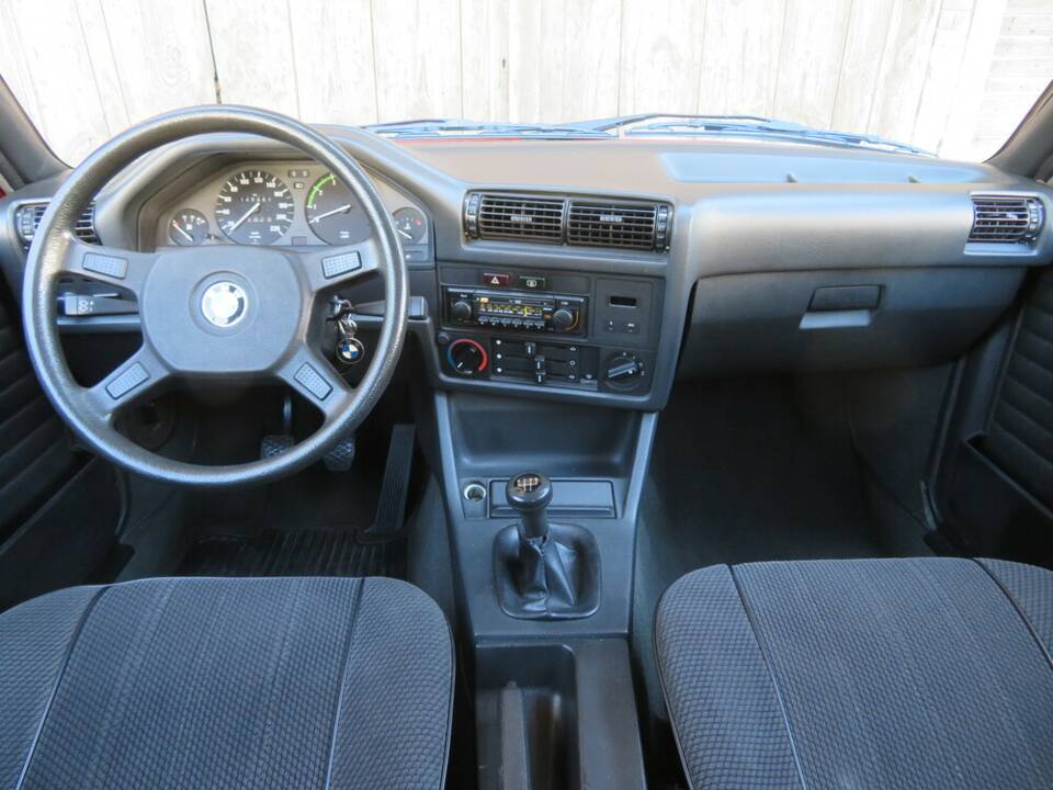 Bild 10/22 von BMW 318i (1984)