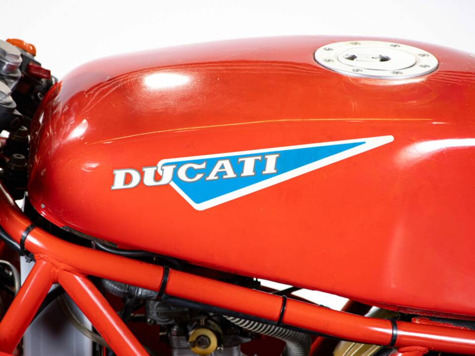Immagine 50/50 di Ducati 750 Sport (1986)
