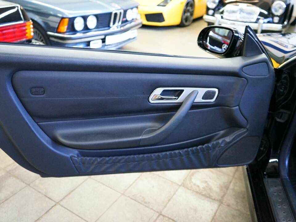Image 31/48 of Mercedes-Benz SLK 230 Kompressor (2003)