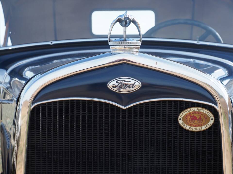 Image 11/60 of Ford Model A De Luxe (1931)
