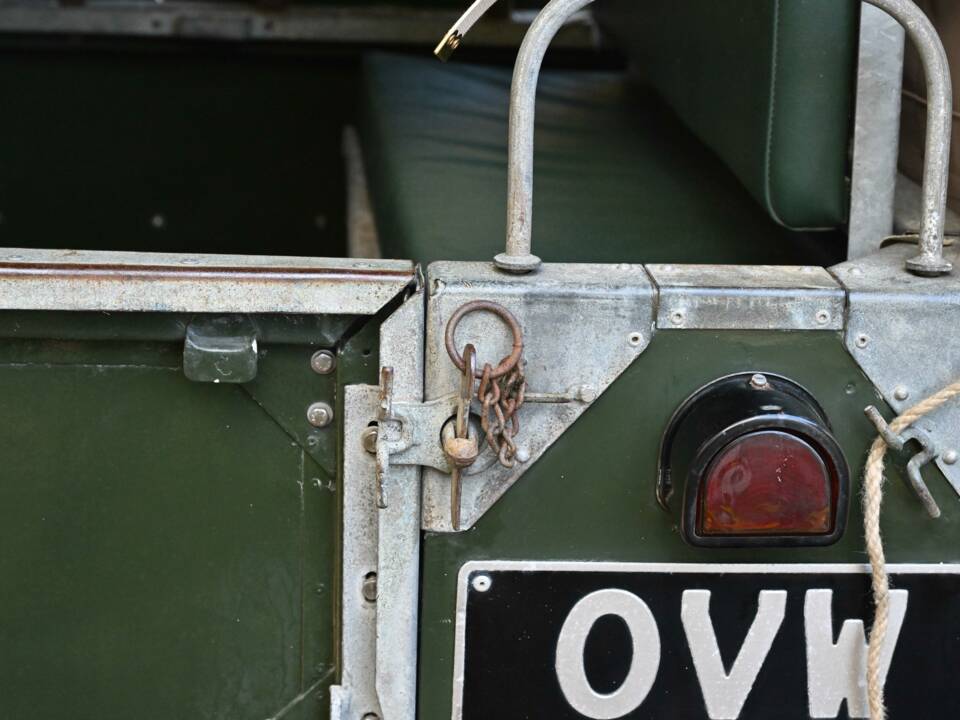 Image 47/50 of Land Rover 80 (1949)