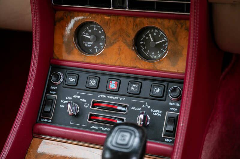 Image 29/50 of Bentley Continental R (1996)