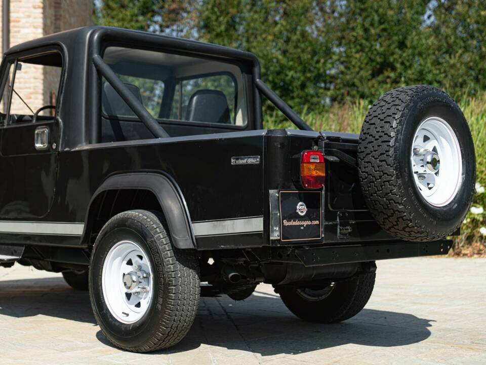 Image 32/50 of Jeep CJ-8 (1984)