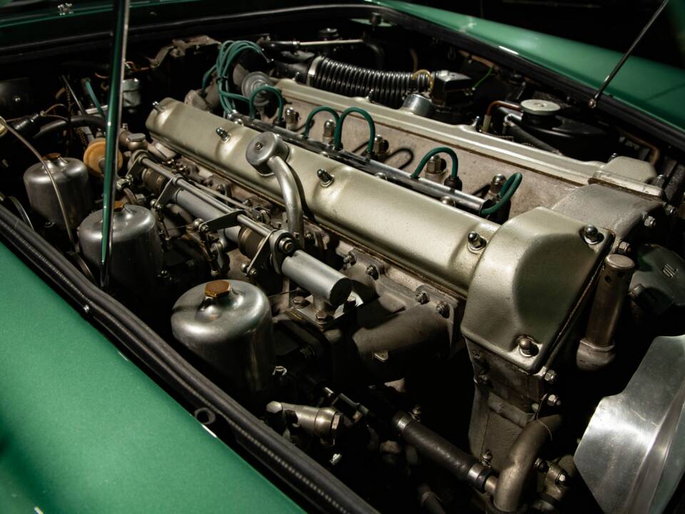 Afbeelding 39/55 van Aston Martin DB 4 Vantage (1962)