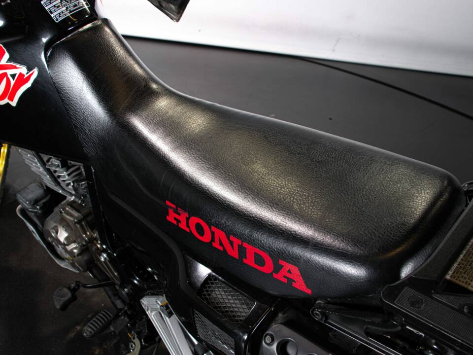 Image 37/38 de Honda NX 650 Dominator (1988)
