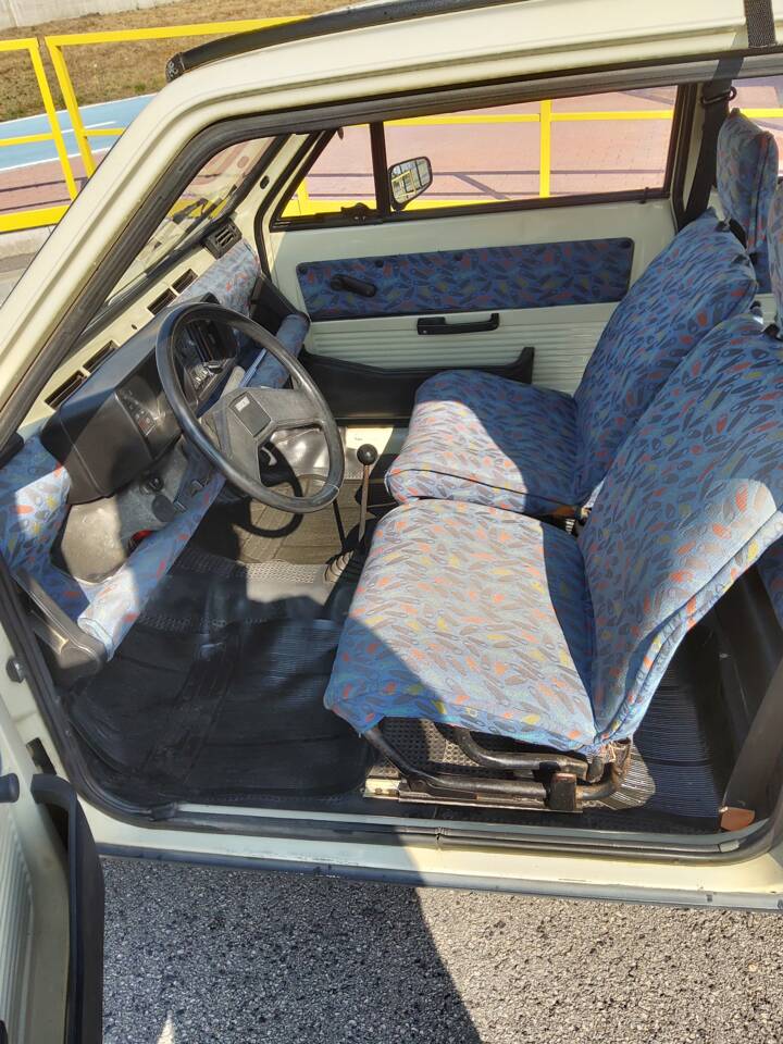 Image 11/61 de FIAT Panda 34 (1983)