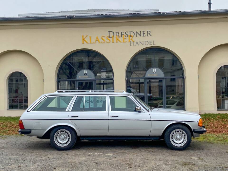 Bild 11/24 von Mercedes-Benz 280 TE (1984)