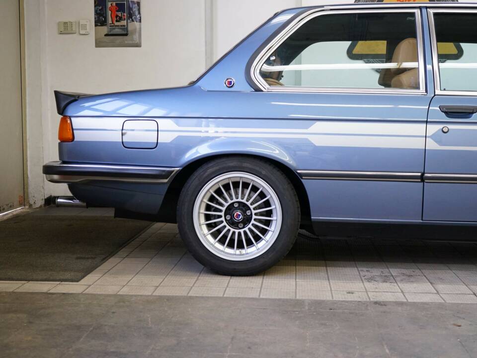 Image 52/56 of BMW 323i (1980)