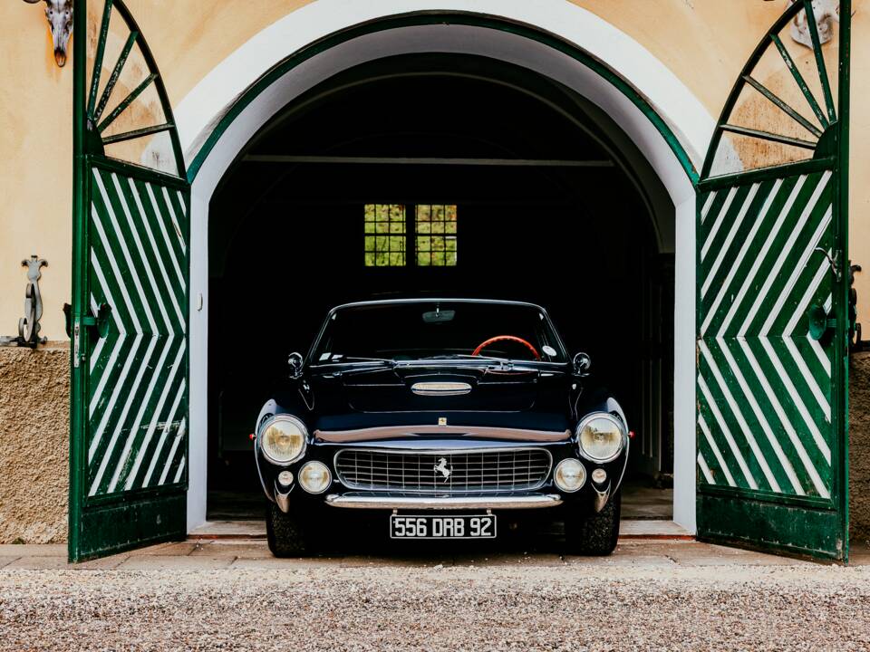 Image 2/50 of Ferrari 250 GT Berlinetta Lusso (1963)