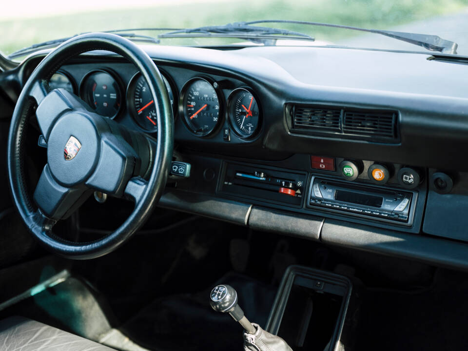 Bild 18/29 von Porsche 911 Turbo 3.3 (1979)