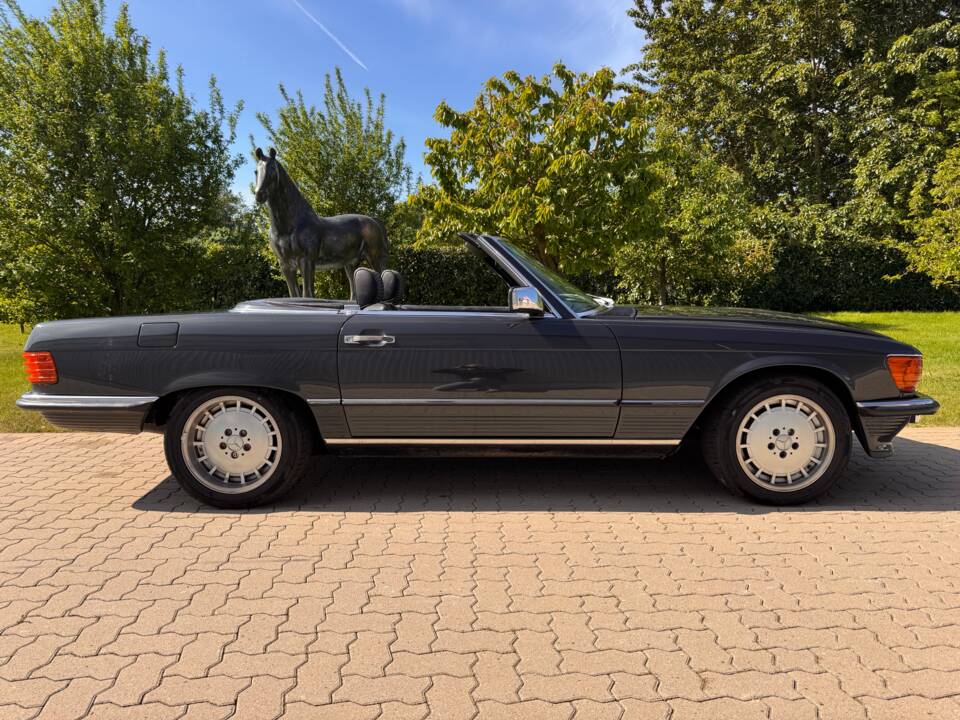 Imagen 11/93 de Mercedes-Benz 300 SL (1988)