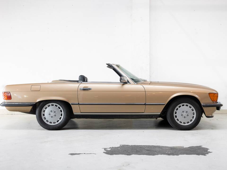 Afbeelding 23/32 van Mercedes-Benz 300 SL (1986)