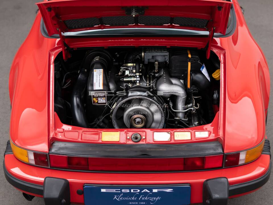 Bild 30/31 von Porsche 911 Carrera 3.2 (1988)