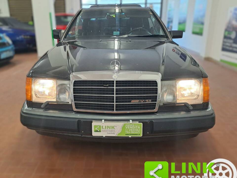 Image 3/10 of Mercedes-Benz 300 CE-24 (1990)