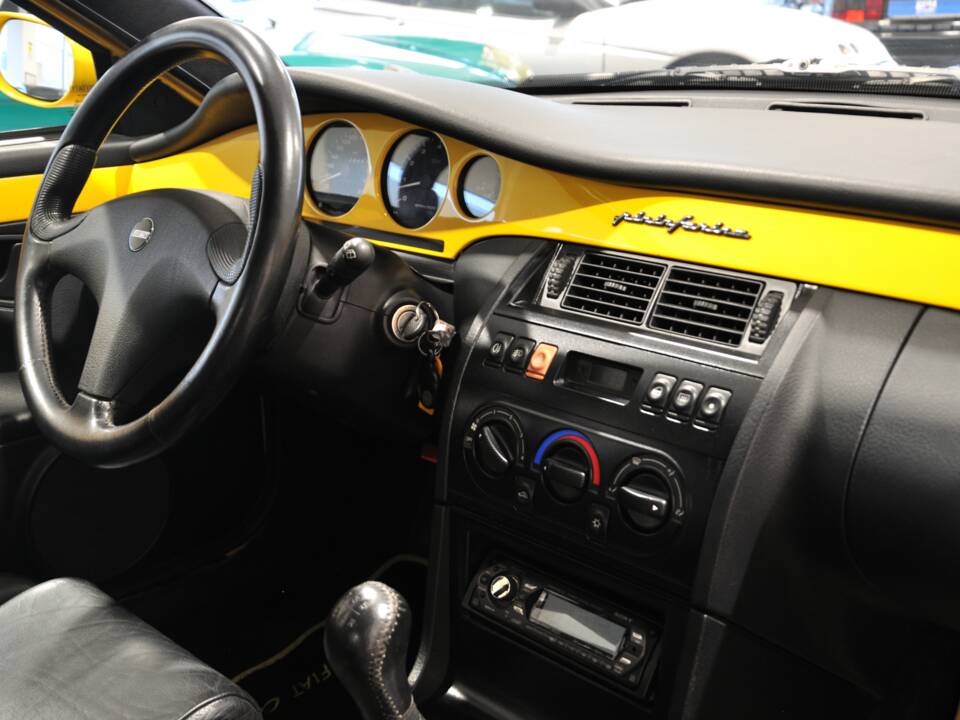 Obraz 27/30 pojazdu FIAT Coupé 2.0 16V Turbo (1995)