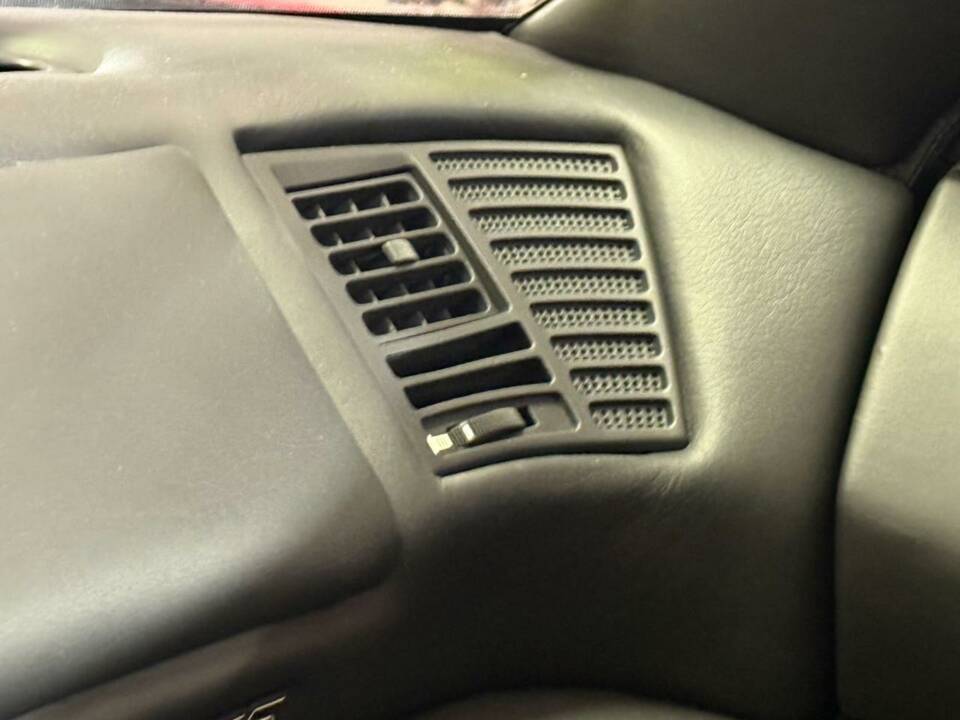 Bild 43/50 von Ferrari F 355 Berlinetta (1997)