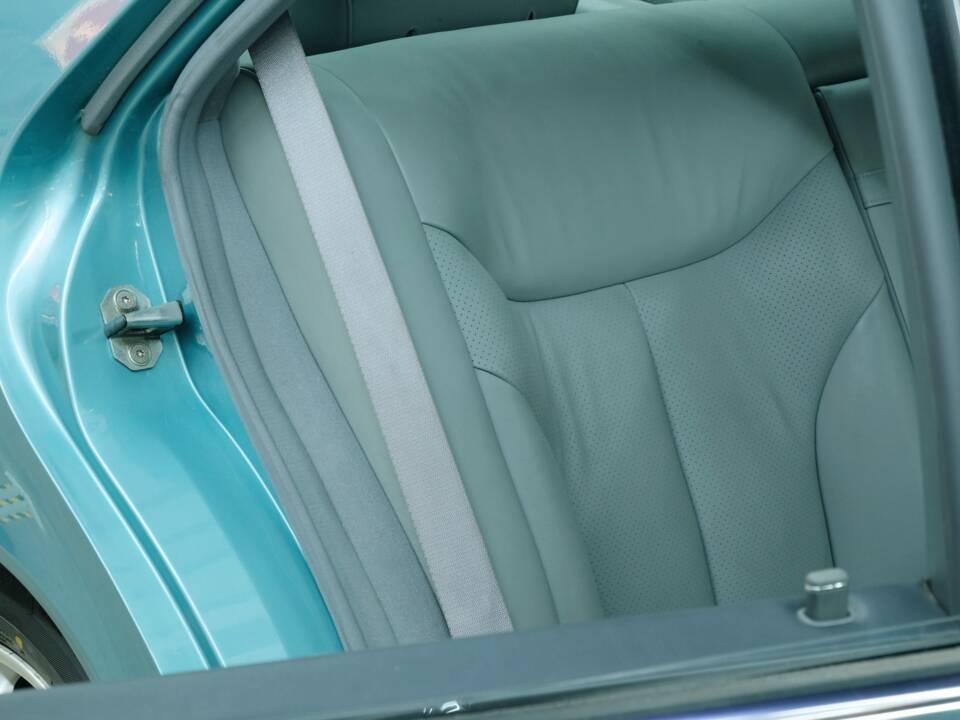 Bild 44/50 von Mercedes-Benz 300 SE (1991)