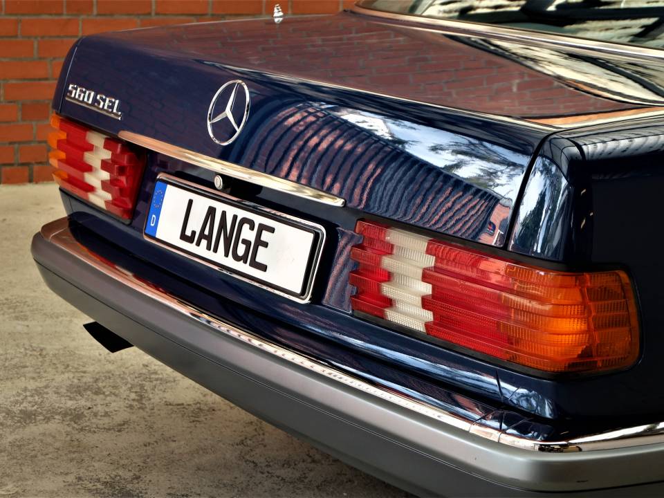 Immagine 19/84 di Mercedes-Benz 560 SEL (1987)
