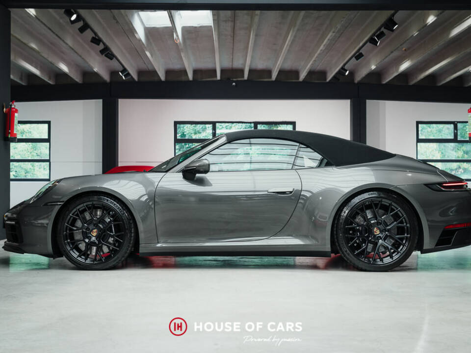 Image 10/25 of Porsche 911 Carrera 4 GTS (2023)