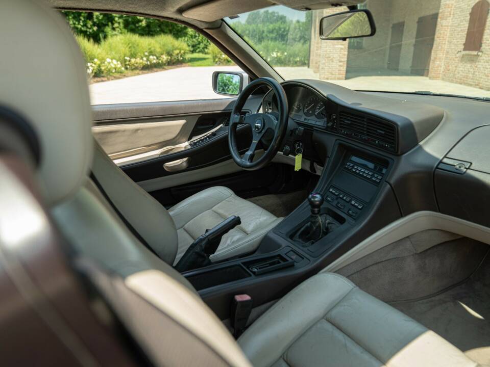 Bild 41/50 von BMW 850i (1990)