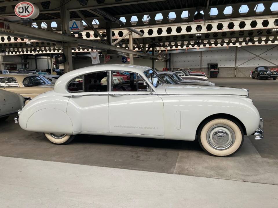 Image 37/38 of Jaguar Mk VII (1952)