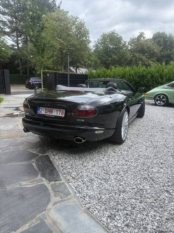 Image 14/24 of Jaguar XKR (2005)