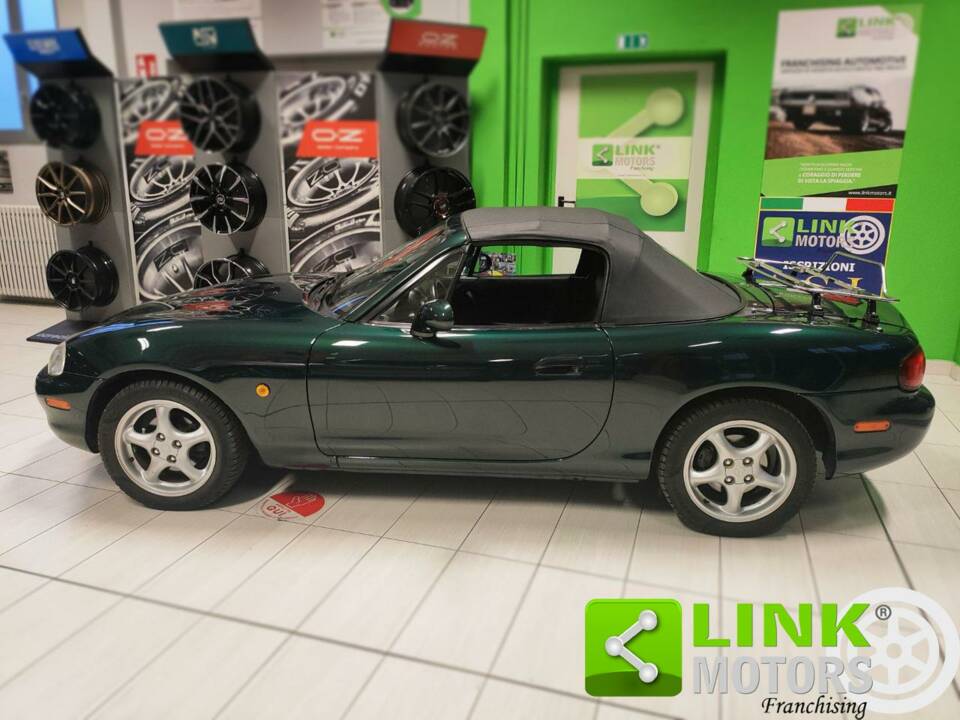 Afbeelding 3/9 van Mazda MX-5 1.6 (1999)