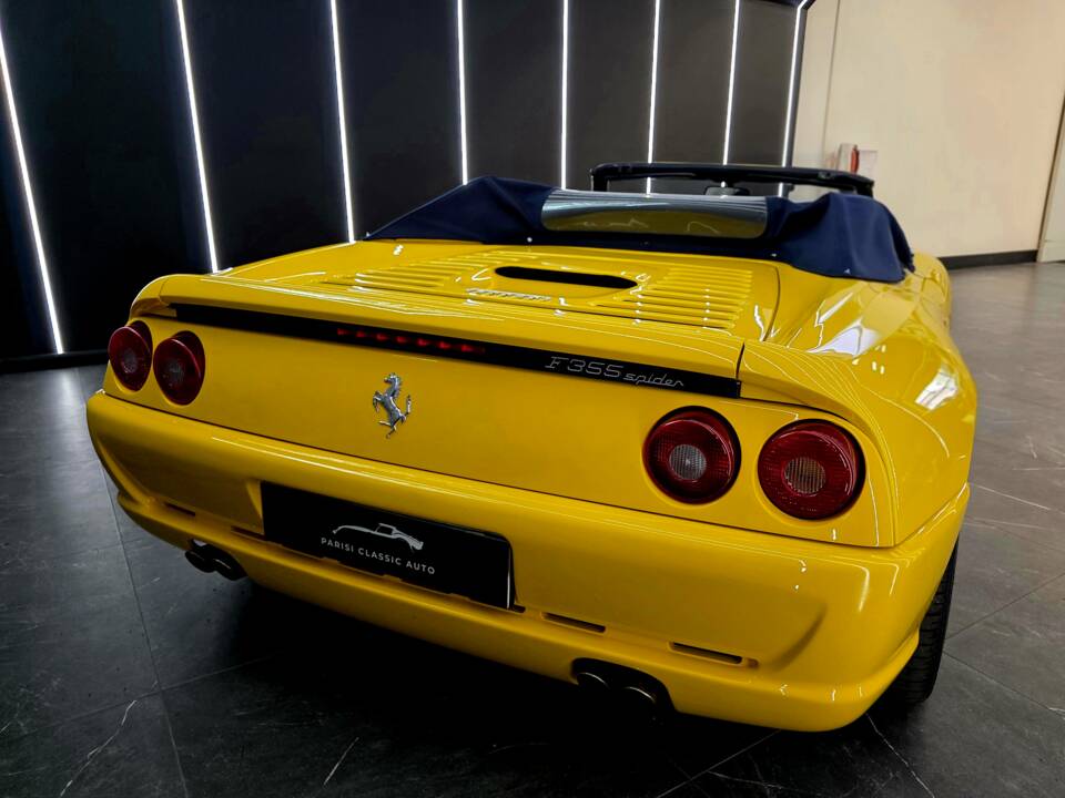 Bild 5/25 von Ferrari F 355 Spider (1996)