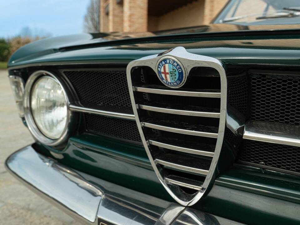 Bild 14/50 von Alfa Romeo Giulia 1300 GT Junior (1966)