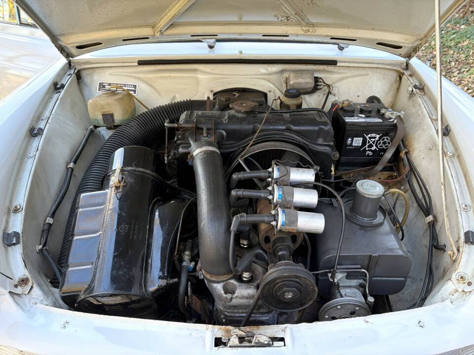 Image 12/21 de DKW F11 (1965)
