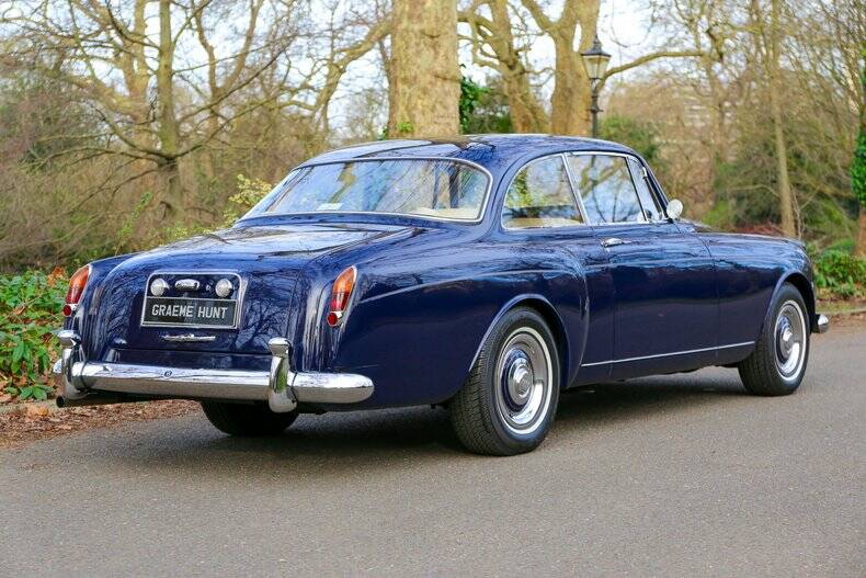 Image 7/50 of Bentley S 3 Continental (1962)