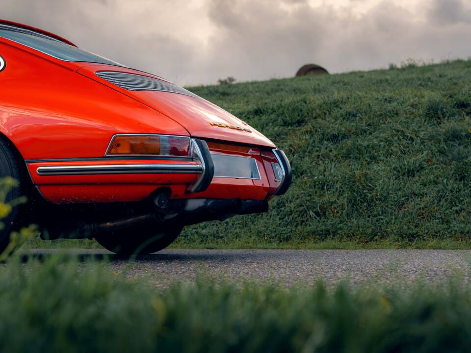 Image 39/63 of Porsche 911 R (1967)