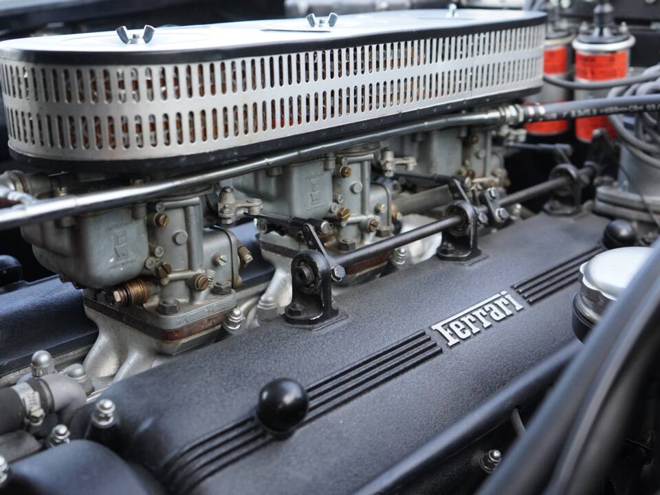 Afbeelding 68/72 van Ferrari 250 GTE (1962)